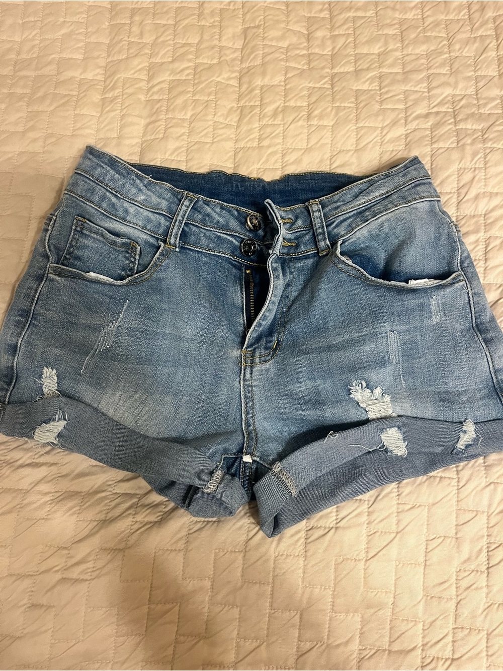 Mid-Rise Light Blue Distressed Denim Shorts for Women- - 4
